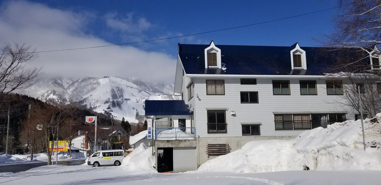 Hotel Naeba Mikuniso Kusatsu  Exterior foto